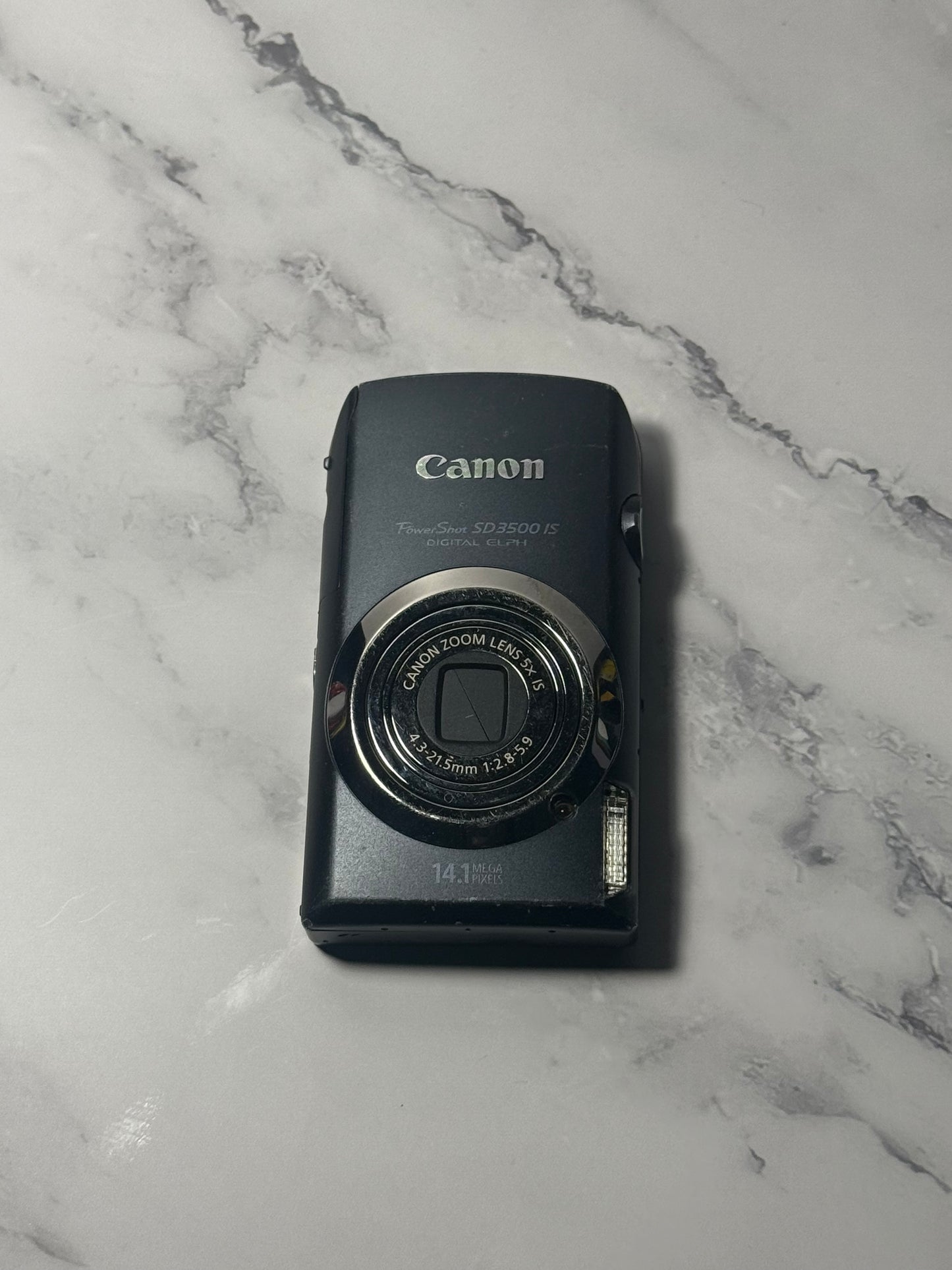 Canon PowerShot Digital SD3500 IS （IXUS210） IS Camera