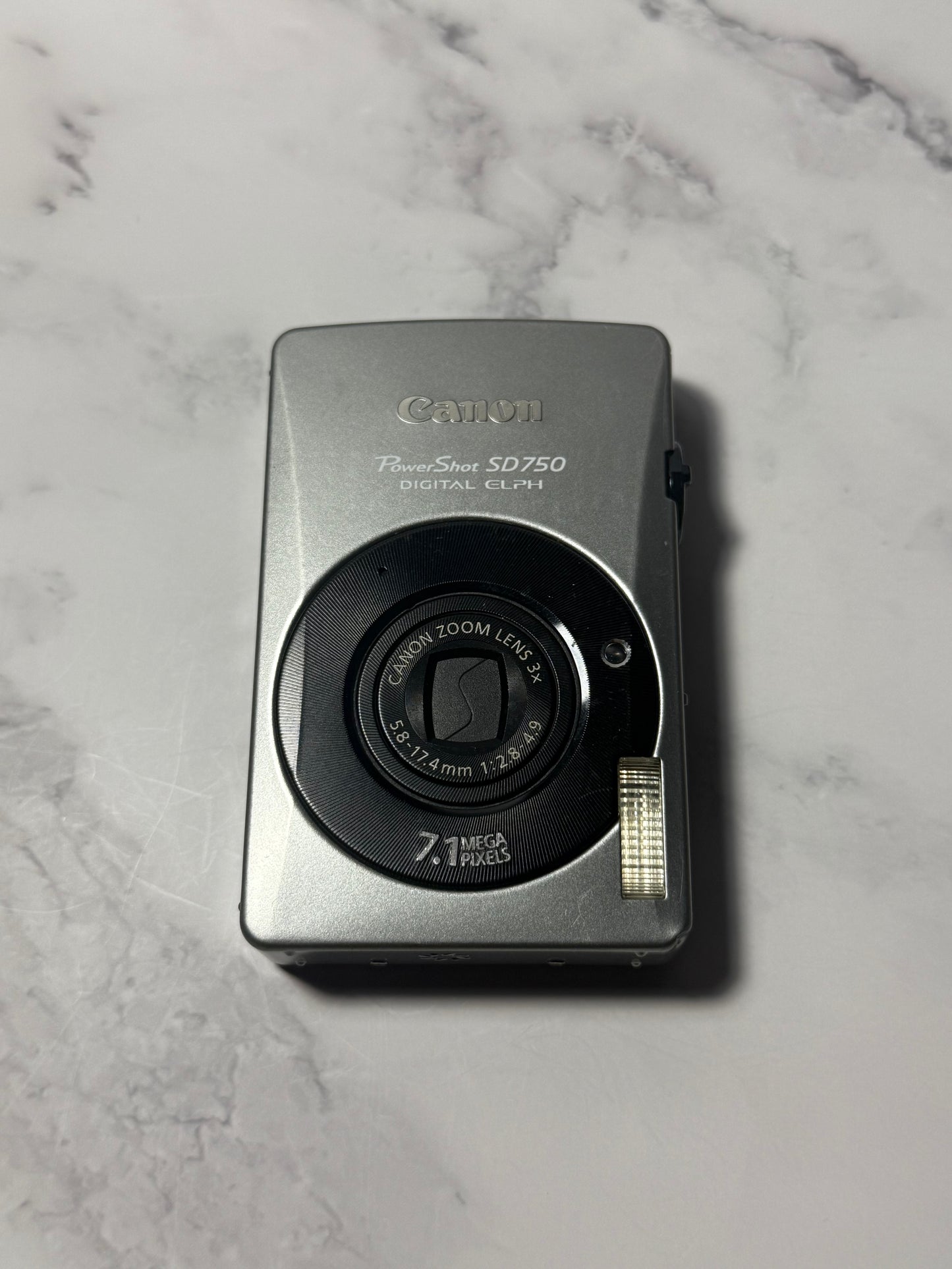 Canon PowerShot Digital SD750 IS （IXUS 75） IS Camera